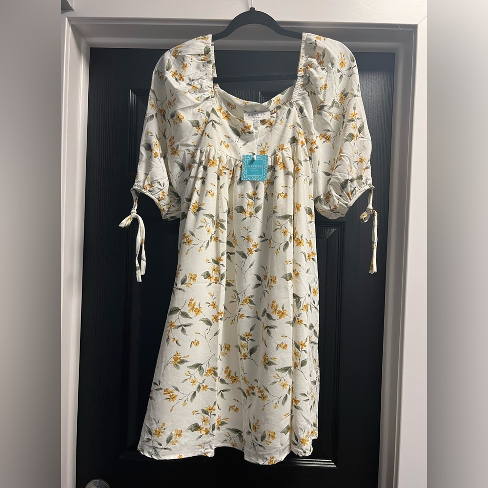 Hayden Dress size M